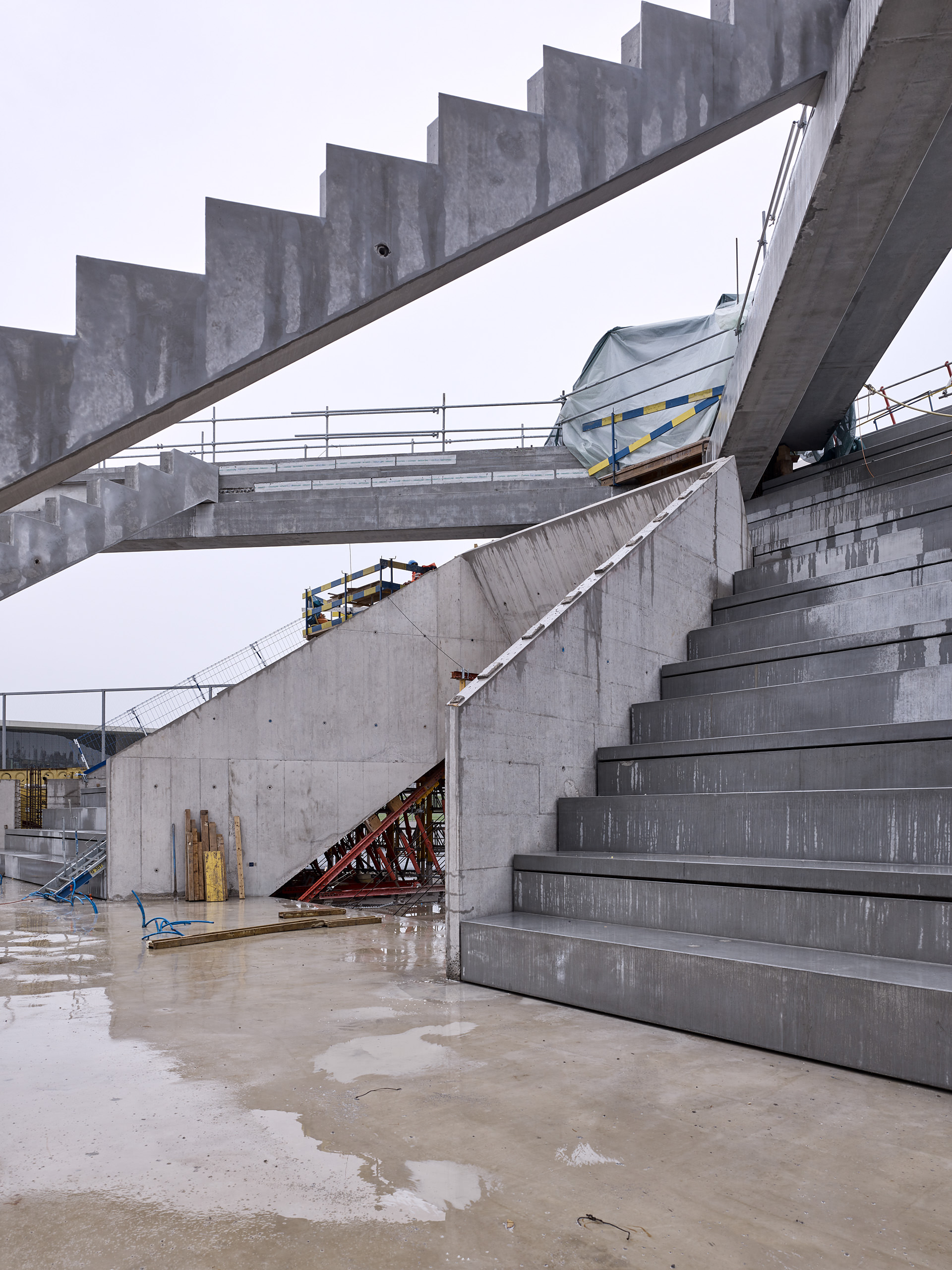 Stade de la Tuilière, Lausanne